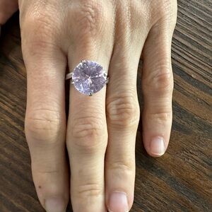 Big solitaire pale pink sterling silver. size: 5 1/2